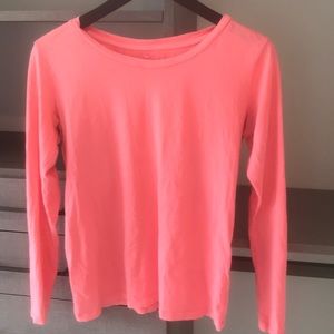 Gaps essential crew long sleeve shirt